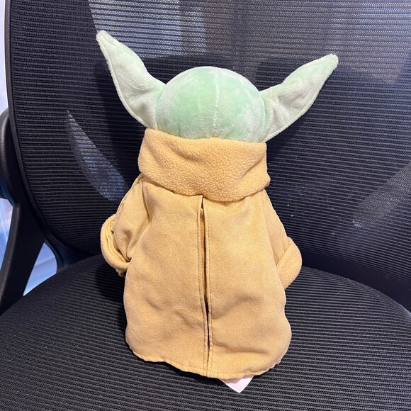 Disney Star Wars The Mandalorian Grogu The Child Baby Yoda Plush 11" - Picture 2 of 14